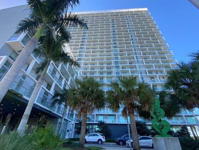 Foto del edificio - 2000 Metropica Wy