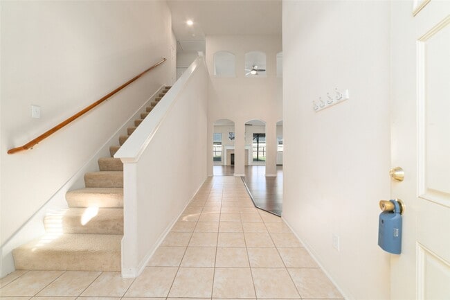 Foto del edificio - 18510 Lodgepole Pine St