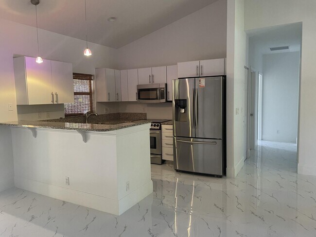 Foto del edificio - 6021 180th Ave N