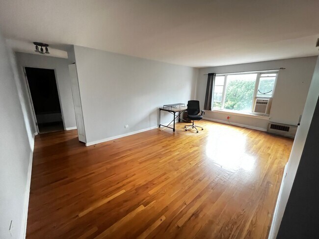 Foto del edificio - 2424 W Estes Ave