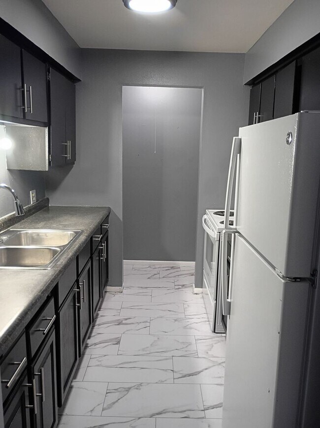 Foto del edificio - Updated 2BR Apartment | Heat Included | Kenosha Location