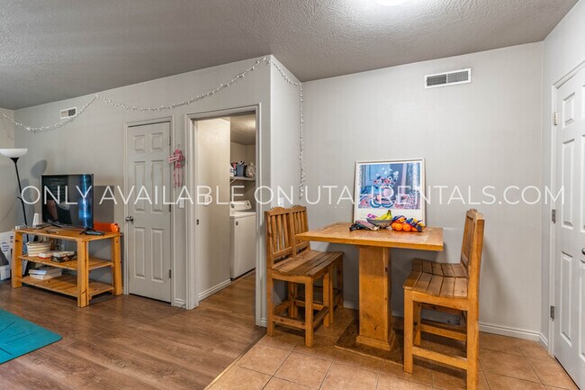 Foto del edificio - 843 E 620 N St