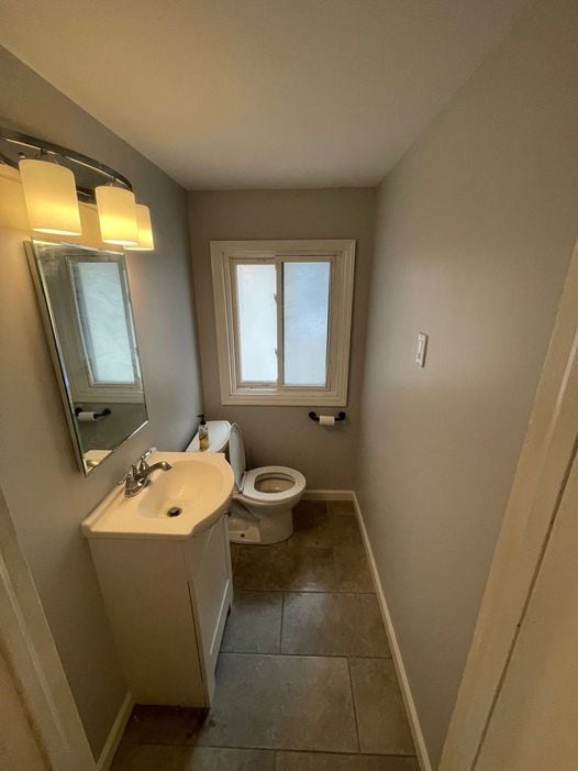 half bathroom - 420 E 8th St
