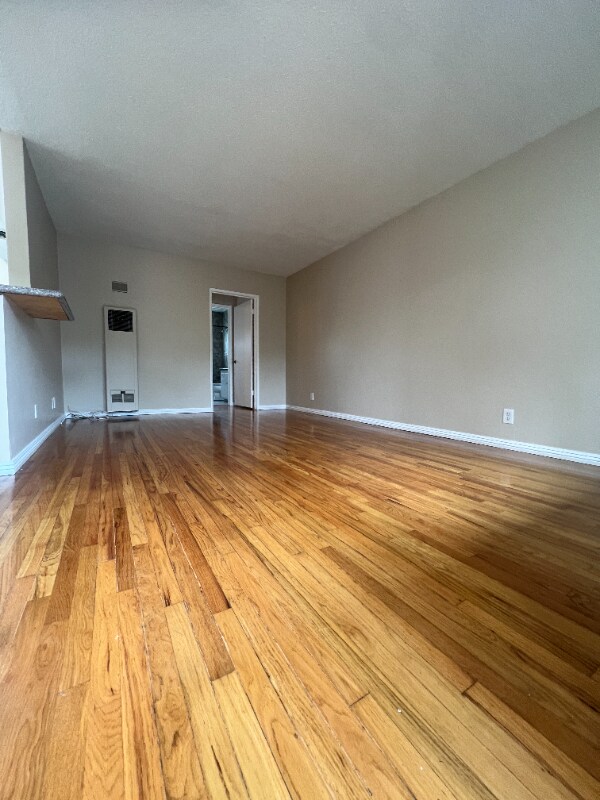 Foto del edificio - 125 N Montague Ave