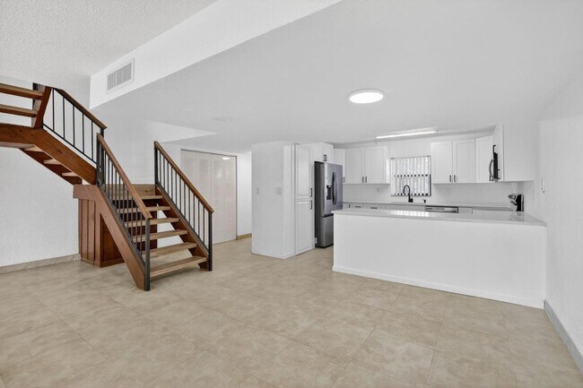 Foto del edificio - 11556 NW 1st St