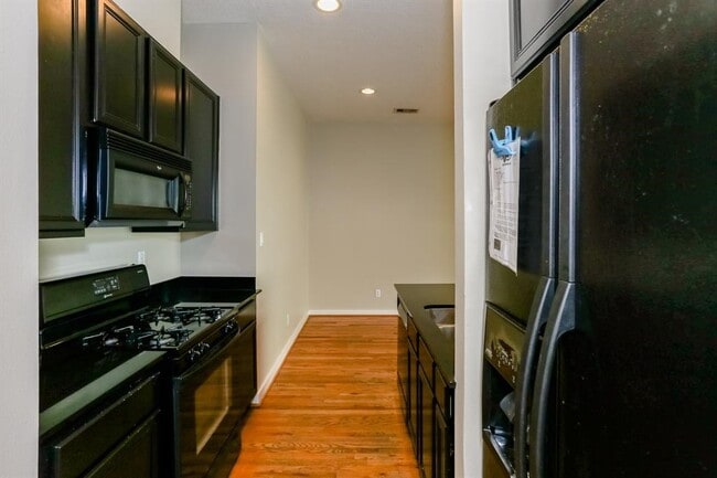 Foto del edificio - 4030 Center St