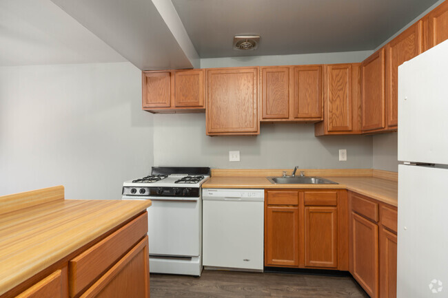 1BR 1BA 620SF - Woodington West Apartments