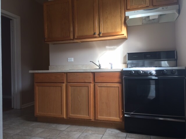 Foto principal - 2244 S Sacramento Ave