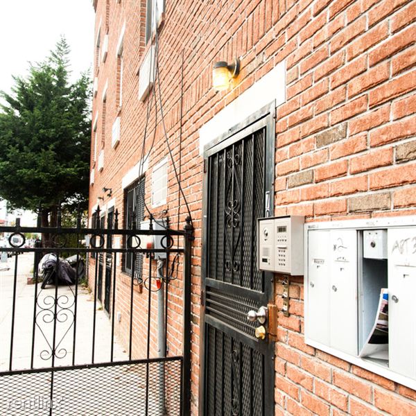 Primary Photo - 793 Lexington Ave