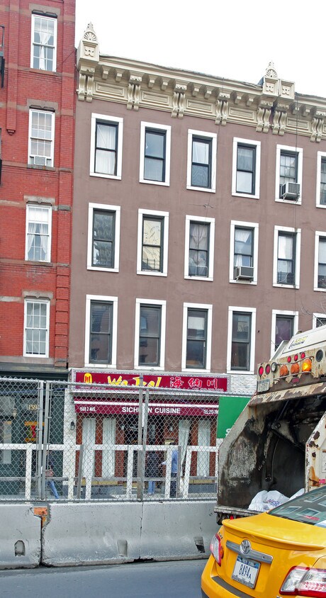 Foto del edificio - 1588 Second Ave