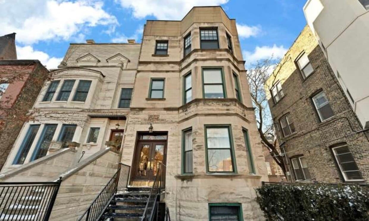 Primary Photo - 2544 N Burling St