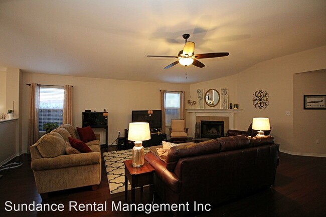 Foto del edificio - 4 br, 2 bath House - 670 Randall Roberts Road