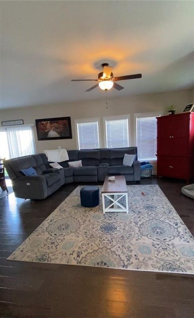 Building Photo - 1306 Mockingbird Ln