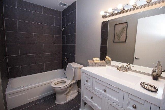 Foto del interior - 5616 Yarrow St