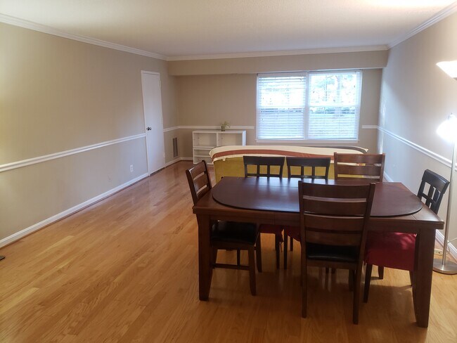 Living room - 7621 Tremayne Pl