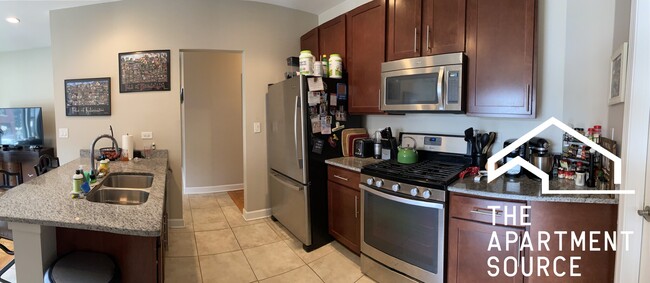 Foto del edificio - 1811 N Clybourn Ave