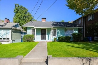 Building Photo - 920 Greenwood Ave NE