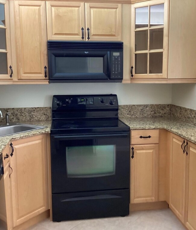 Foto del edificio - 5927 La Pinata Blvd