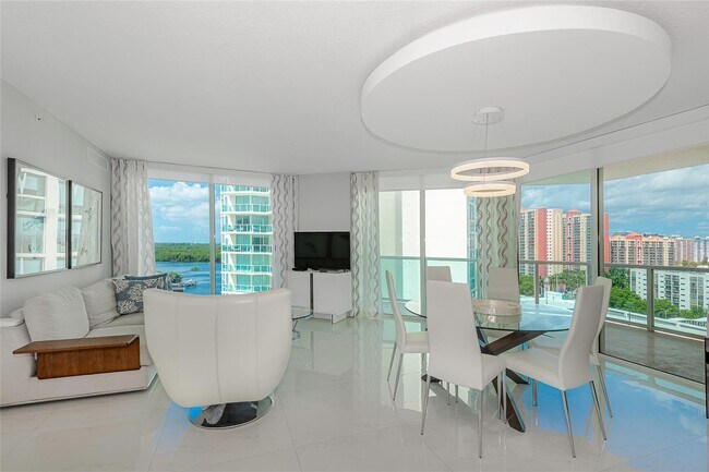 Foto del edificio - 200 Sunny Isles Blvd