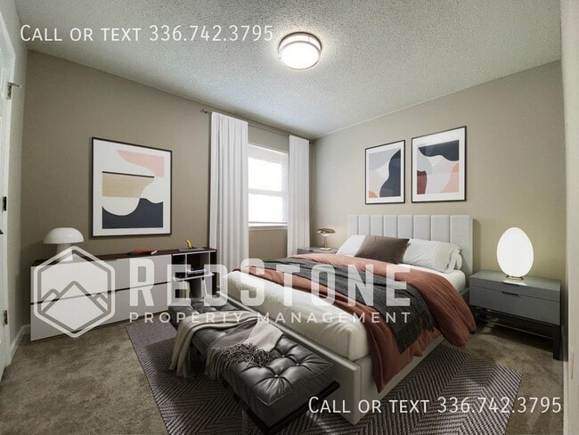 Building Photo - Bedroom, 1.5 Bath - Townhome