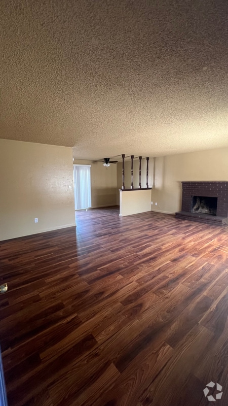 Building Photo - 742 Bedlow Dr