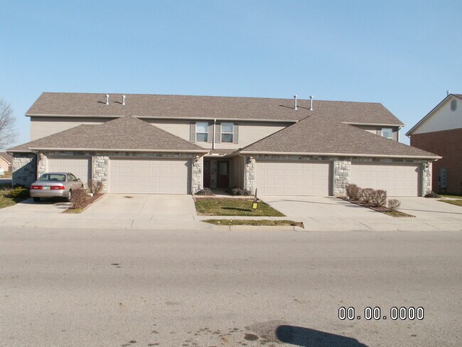 Foto del edificio - 2345 Meadowpoint Dr