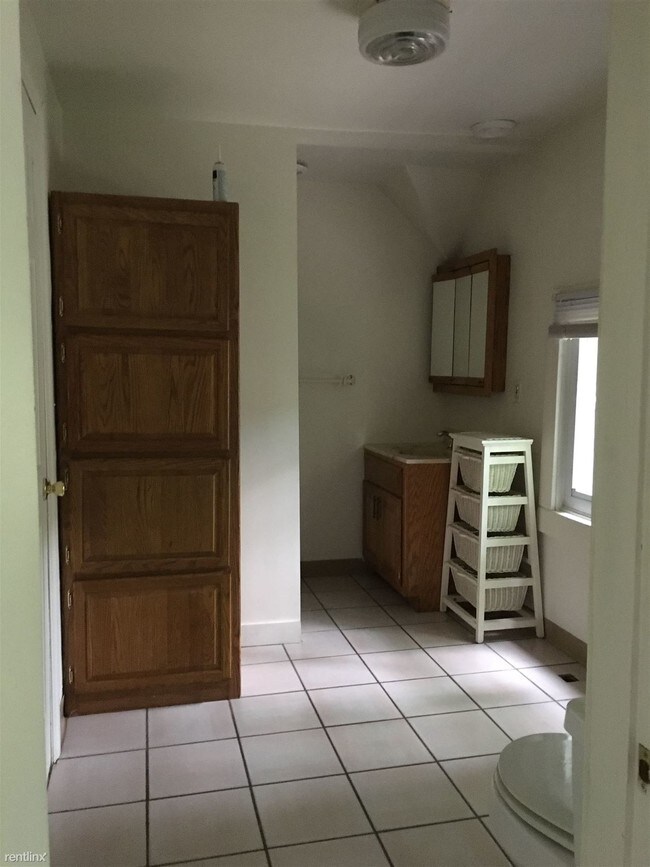 Foto del edificio - 7 br, 3 bath House - 958 Grant St
