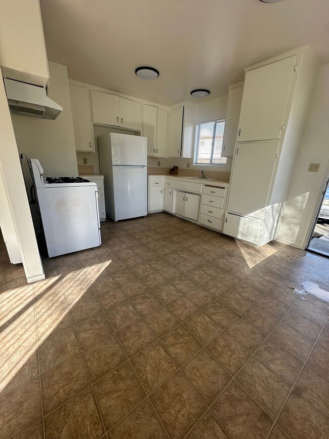 Foto del edificio - 119-119 W Locust Ave