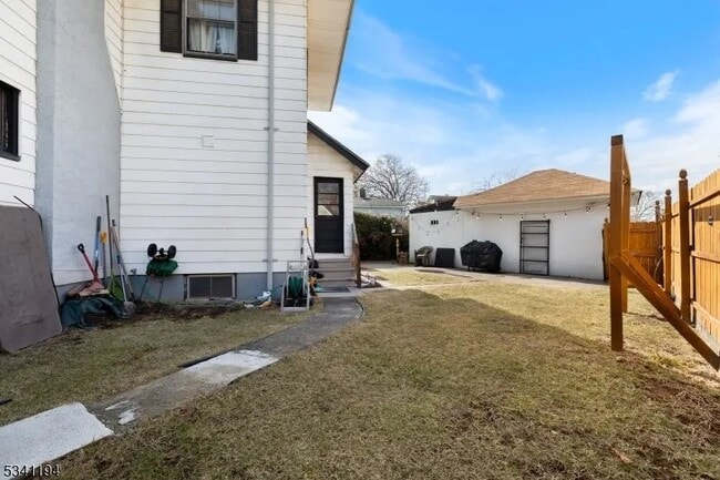 Building Photo - 1286 Oakwood Ave