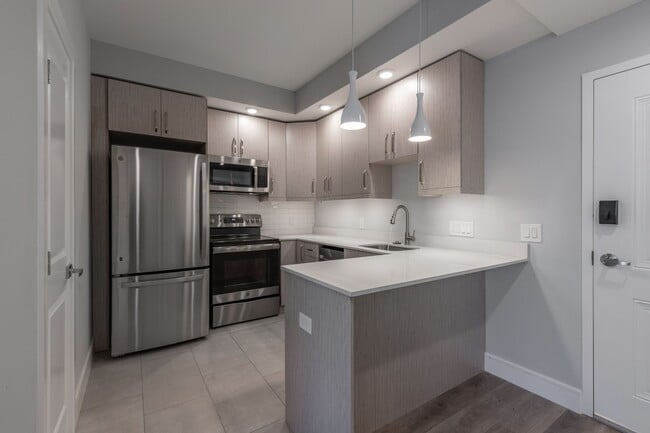 Photo - 1222 N Marshall St Apartment