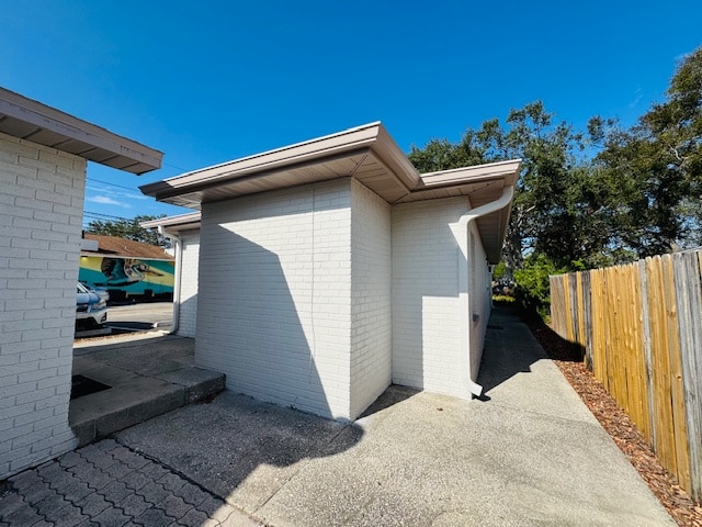 Building Photo - 113 NE Lincoln Cir N