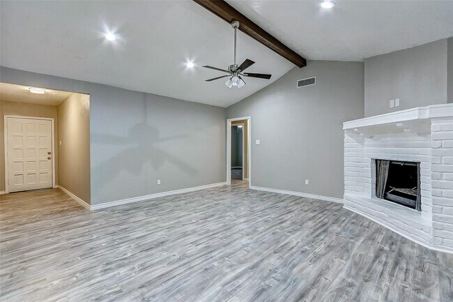 Building Photo - 8180 Homer Dr