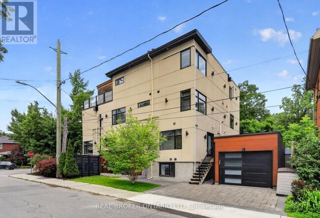Building Photo - 343 Riverdale Ave