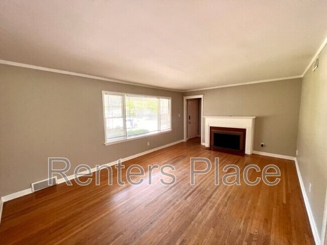 Foto del edificio - 3315 S Lewis Ave