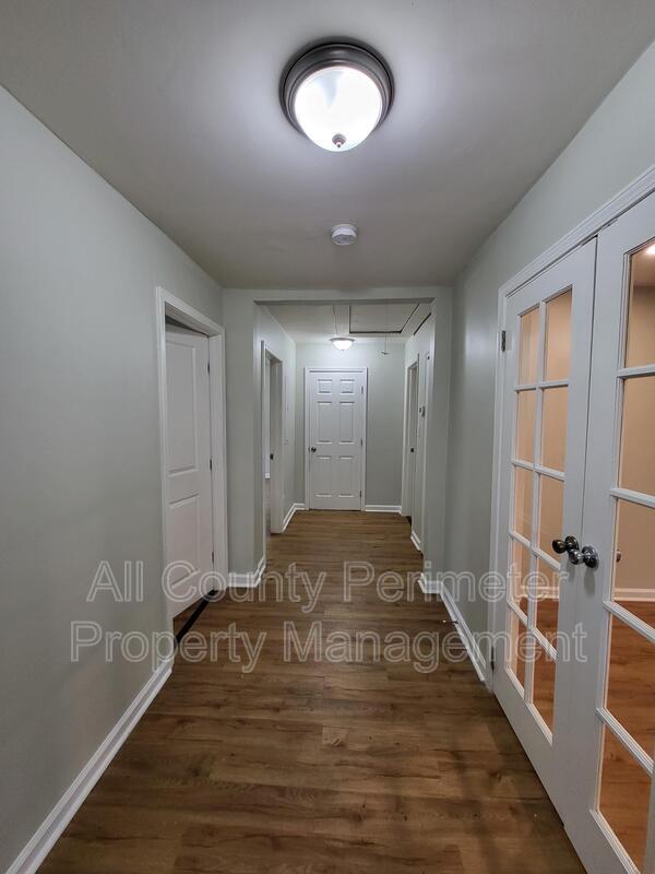 Foto del edificio - 278 Moreland Way