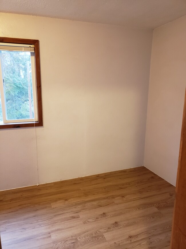 Dormitorio - 108 5th St