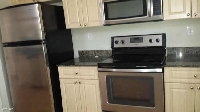 Building Photo - 4201 Shoma Dr