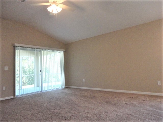 Foto del edificio - 3213 Dunstable Dr