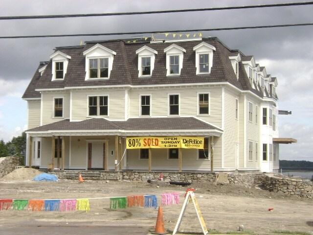 Foto principal - 3960 Post Rd