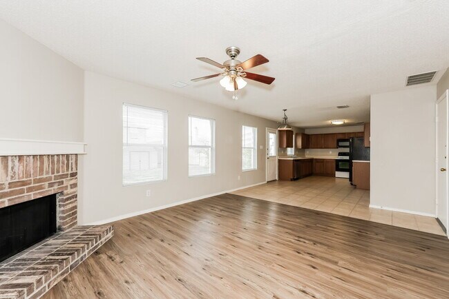 Foto del edificio - 4049 Golden Horn Ln