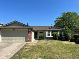 Building Photo - 3559 Hiawatha Way