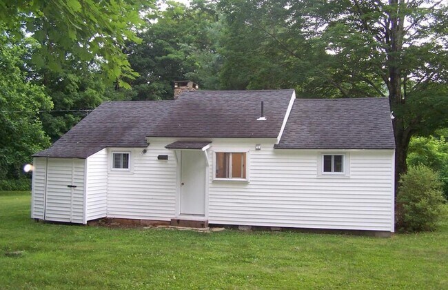 Back of Cottage - 5 N Sawyer Hill Rd