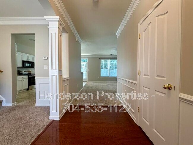 Foto del edificio - 181 Jacobs Woods Cir