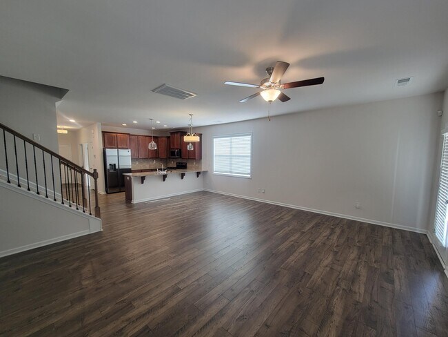 Foto del edificio - 166 Luxborough Ct