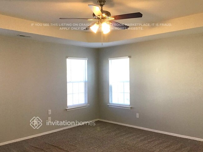Building Photo - 325 Palmdale Ct