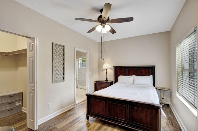 Foto del edificio - 13792 Yarmouth Dr