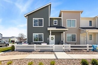 Building Photo - 3901 Cascades St