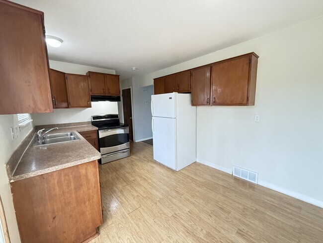 Foto del edificio - 176 N Christine Cir