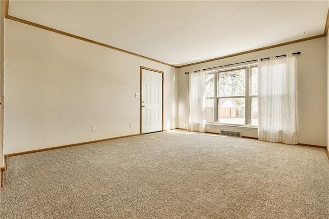Building Photo - 205 Tullahoma Dr