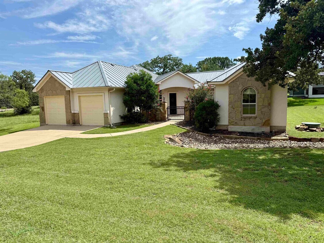Foto principal - 3327 Bay W Blvd
